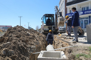 Yağmur Suyu Hattı Çalışmaları Sürüyor